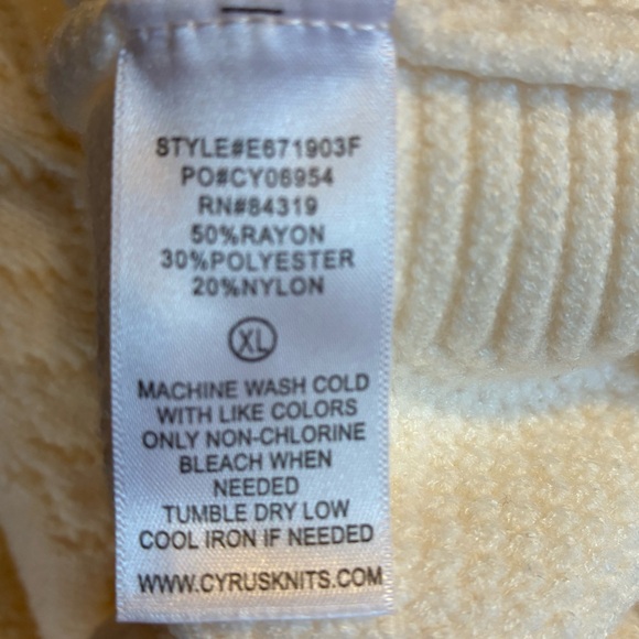 Cyrus of New York Cream mock neck chunky cable knit pullover sweater size XL - Picture 14 of 16